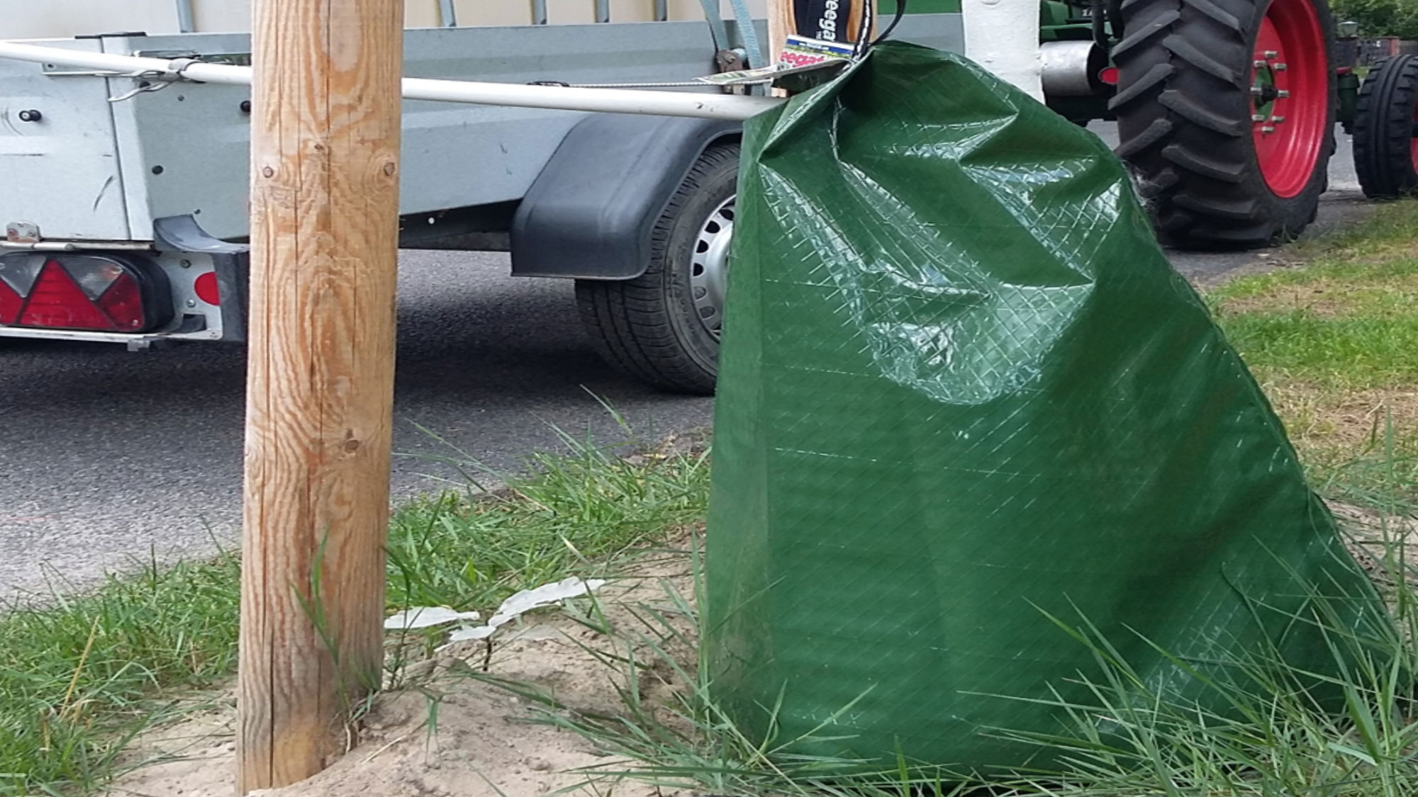 Bewässerungssack Treegator mit Fassungsvermögen 75 Liter